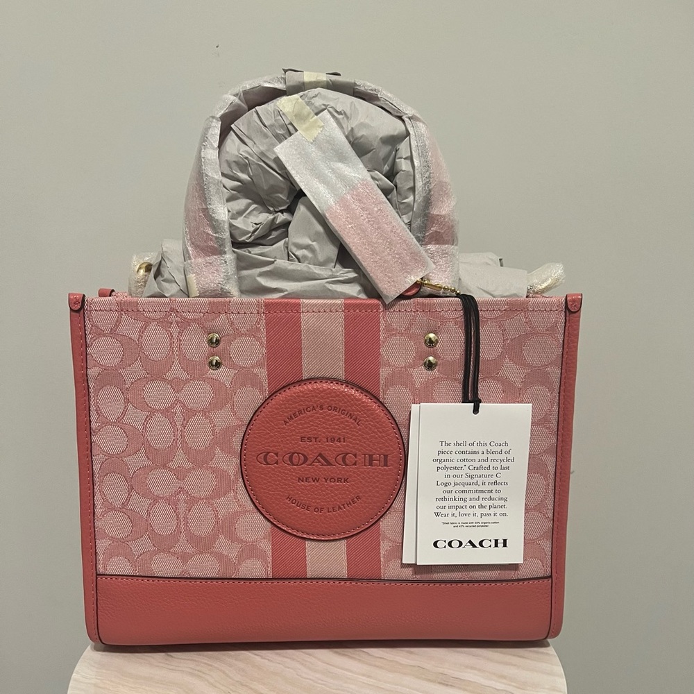 NWT Coach Dempsey Carryall In Signature Jacquard With Stripe And Coach Patch - Picture 3 of 11